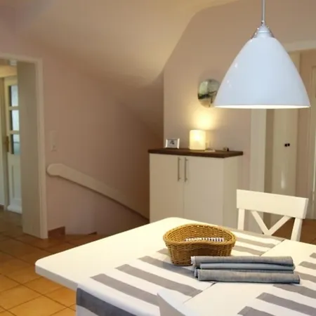 Apartment Johanna 2 *
